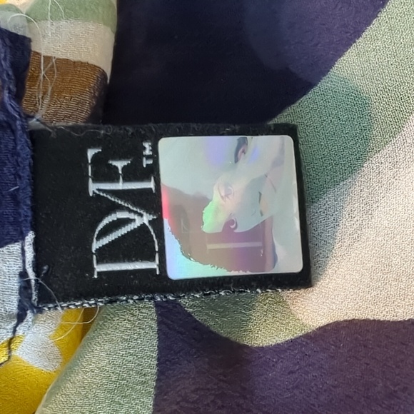 EUC Sz 0 DVF 100% silk blouse - Picture 4 of 5